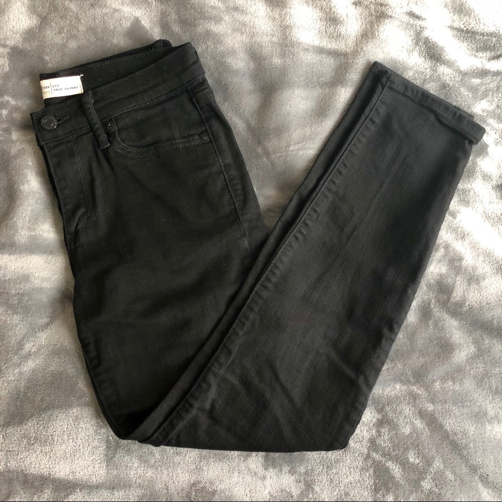 Black Gap True Skinny Jeans